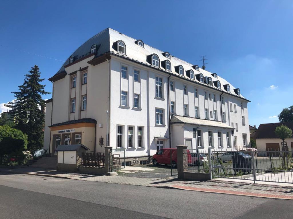 Grandhotel Novy Bor Exterior photo